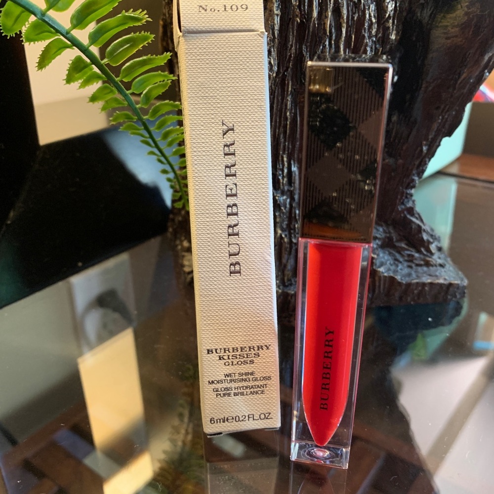 SOLD⛔️Authentic BURBERRY 6ml military red lip gloss NIB - Picture 1 of 9